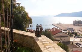 Дом с двумя спальными комнатами и видом на море в Зеленике