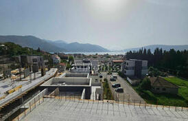 Трёхкомнатная квартира в Тивате, в стадии строительства, с видом на море