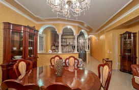 Квартира с тремя спальнями в Рафаиловичи