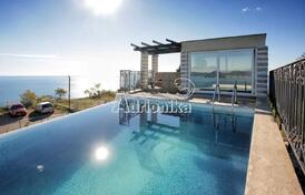 Каменная вилла в Скочидевойке, Режевичи, ниже магистрали