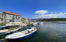 Продаётся очень красивый и тщательно отреставрированный каменный дом, Белила, Луштица