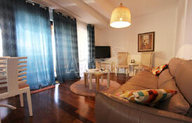 Двухкомнатная квартира с видом на море недалеко от Святого Стефана