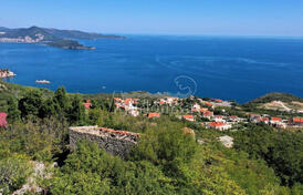 Участок с руинами в Близикуче