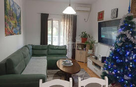 Комфортная трёхкомнатная квартира в тихом городском районе, Топла &ndash; Херцег Нови