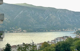 Новая квартира с парковкой и видом на море, Доброта, Котор