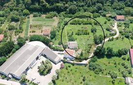 Урбанизированный участок в индустриальной зоне недалеко от центра, Бар