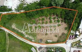 Ровный и большой урбанизированный участок в деревне Лешевичи, муниципалитет Котор