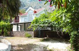 Таунхаус в Ораховац