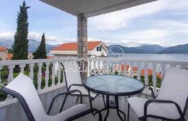 Дом в живописном районе Крашичи, идеально подходящий для комфортного проживания и отдыха