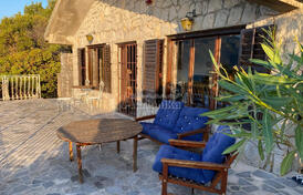 Каменный дом в Крашичи