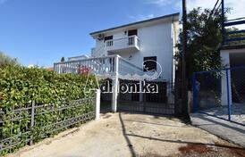 Просторный дом в поселке Утеха