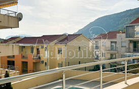 Просторная квартира в комплексе с бассейном, Петровац