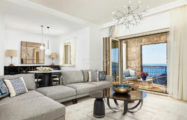 Роскошная двухкомнатная квартира в здании IRIS, Marina Village, Луштица Бэй