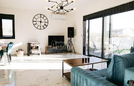 Продается современный дом в Баре в тихом месте