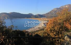 Участок с видом на море