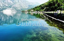 Урбанизированные участки у моря в Костанице, Котор