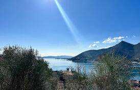 Участок под застройку с видом на море и утвержденным проектом, Каменари, Херцег-Нови