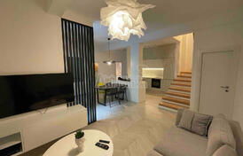 Двухэтажная квартира 139м2 в комплексе с бассейном в Рисане