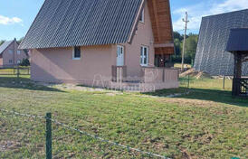 Дом в Жабляке в зеленом окружении