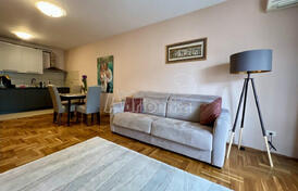 Квартира с одной спальней напротив школы, Бар