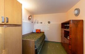 Дом с террасой и видом на море в Баре