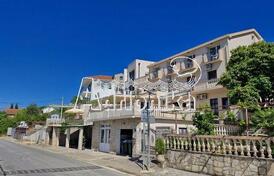 Дом на первой линии от моря с отличным инвестиционным потенциалом, Луштица