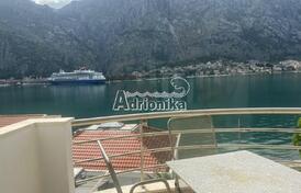 Two-bedroom apartment of 60 m? with stunning sea views in Muo, Kotor