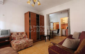 Трехэтажный дом в тихом районе Будвы