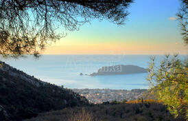 Урбанизированный участок в Марковицах