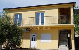 Дом с видом на Тиватский залив, Пржице