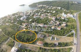 Участок в Утехе, ниже магистрали