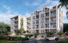 Строящийся новый комплекс на окружной дороге в Будве