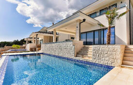 Современная средиземноморская вилла на берегу моря, Бар, Утеха