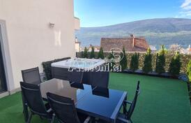 Хорошая квартира в Дженовичи с видом на море