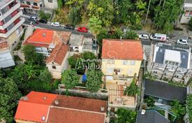 Две квартиры с садом в Херцег Нови, 50м от моря