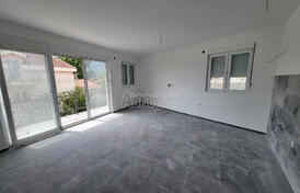 Квартира в Херцег Нови, Дженовичи с двумя спальными комнатами и видом на море