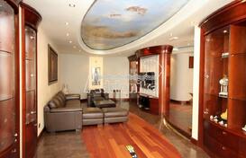 Меблированный дом на продажу в Сусне, Бар