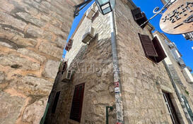 Трехуровневый каменный дом в сердце Старого Города Будва