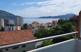 Квартира с одной спальной комнатой и видом на море в Игало