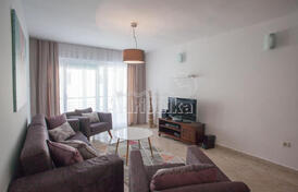 Квартира с двумя спальнями и прекрасным видом на море, Будва