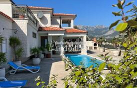 Элегантная вилла с бассейном и панорамным видом на море и город Бар