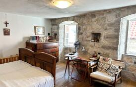 Очаровательная квартира с большим двором на второй линии от моря, Муо, Котор