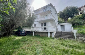 Просторный дом с участком и видом на море, Добра Вода