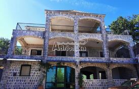 Великолепная каменная вилла с бассейном, Куляче