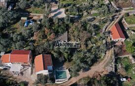 Очаровательный земельный участок с недостроенным домом в Мркови, полуостров Луштица