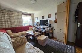 Просторная квартира недалеко от города, Бар