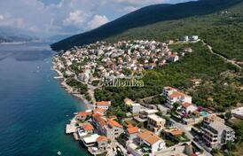 Урбанизированные участки с прекрасным видом на море, Крашичи, Тиват