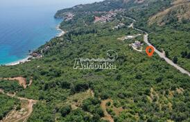 Урбанизированный участок ниже основной дороги в Режевичах