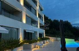 Продажа: два роскошных двухуровневых апартамента с общим бассейном &mdash; Донья Ластва