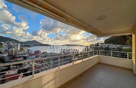 Квартира с потрясающим видом на море в Рафаиловичи